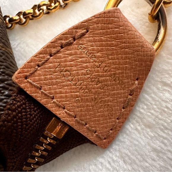 Louis Vuitton Affiche Mini Pochette Accessories - Picture 6 of 10